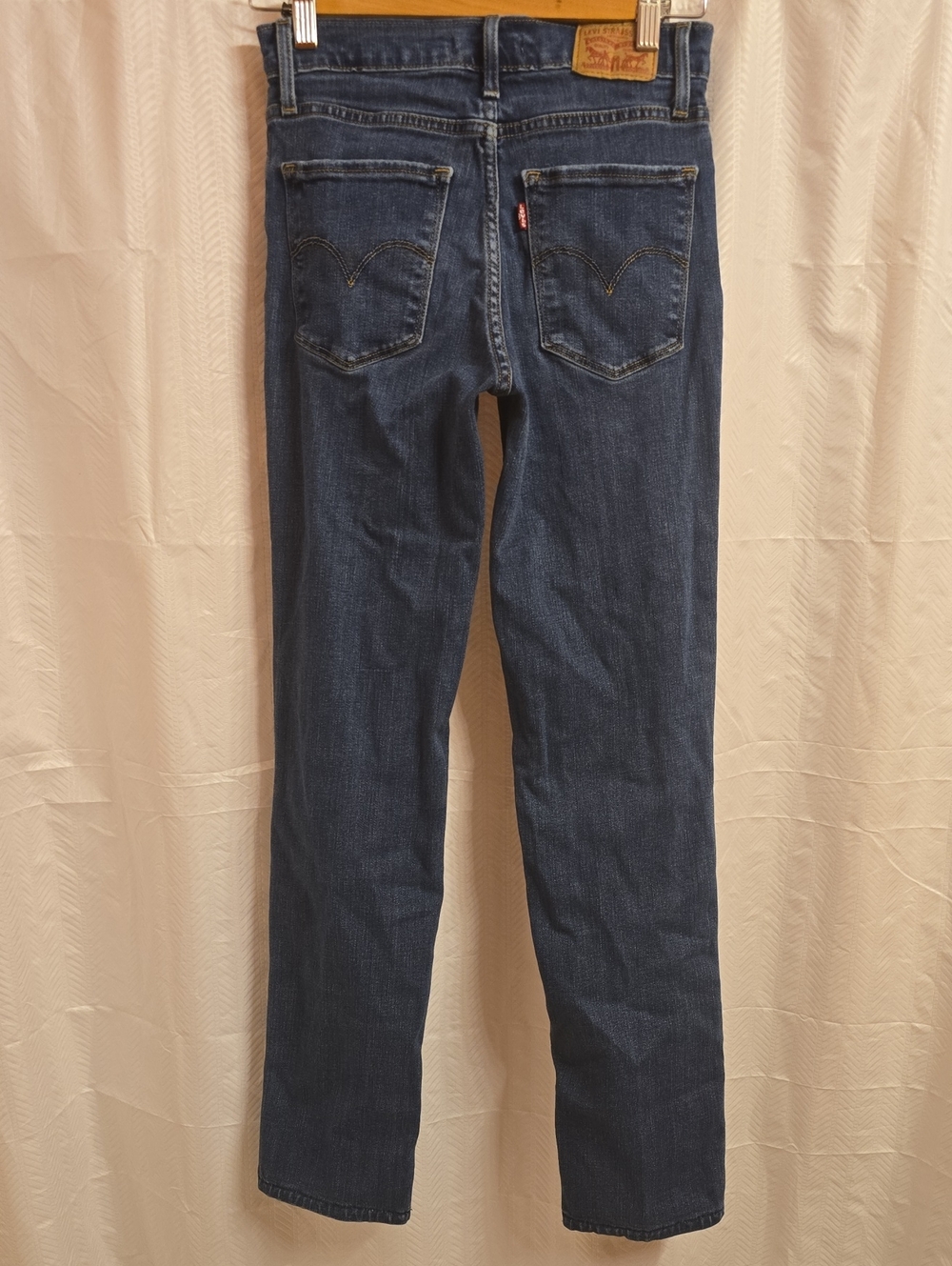 Levi's 724 Jeans Women's Size 2 Size 26 Blue High-Rise Straight Jeans